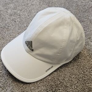 Adidas Aeroready lightweight hat
